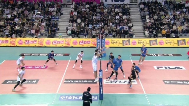 현대캐피탈, V리그 개막전 대한항공에 완승 / YTN