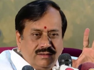 வைரமுத்து மீது எச் ராஜா பாய்ச்சல்