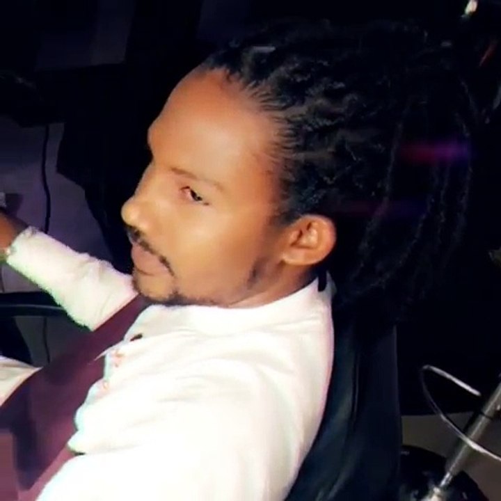 Pape Sidy Fall refait ses dreadlocks : "Légui dé dagnou may topato"