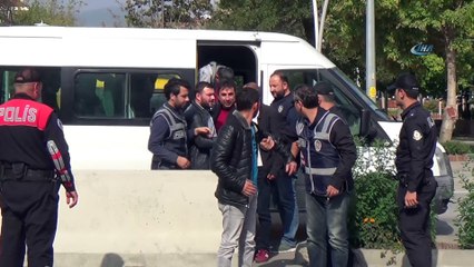 30 adrese yapılan eş zamanlı operasyonda 8 kişi adliyeye sevk edildi