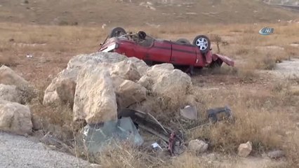 Gaziantep'te Yoldan Çıkan Araç Kayalıklara Uçtu: 3 Yaralı