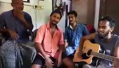 ഞാനും ഞാനുമെന്റാളും പൂമരം കൊണ്ട് കപ്പലുണ്ടാക്കി