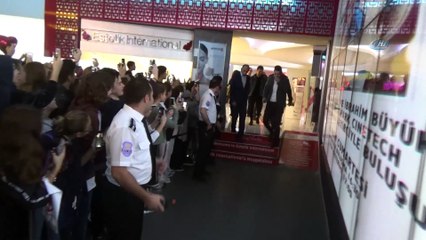 'Yol Arkadaşım 2' galası Bursa'da izdihama neden oldu