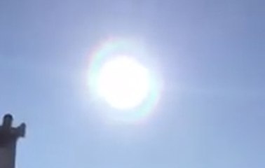 Al Termine della Santa Messa in Italiano a Medjugorje guardi il Sole e vedi l'arcobaleno