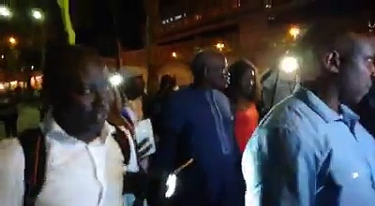 Bercy 2018 : Gaston Mbengue hué et humilié à son arrivée au concert de Pape Diouf