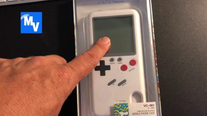 iPhone game case looks like a GameBoy