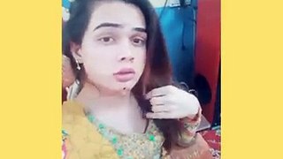 -Men Shadi Shuda hon Aor Zor Zor say- Pakistani Girls Hot Talk By Viral24