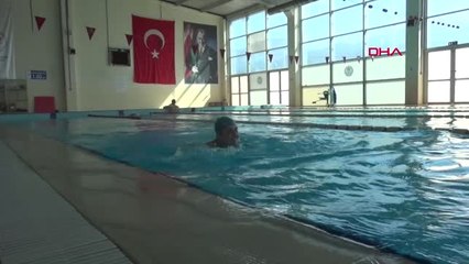 Manisa Yüzme Sporu Otizmli Gencin Hayatını Değiştirdi