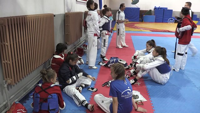 İkiz tekvandocuların hedefi Avrupa şampiyonluğu - KIRKLARELİ