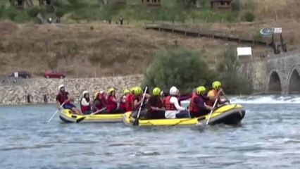 Muş'ta 'Su Sporları Şenliği' Düzenlendi