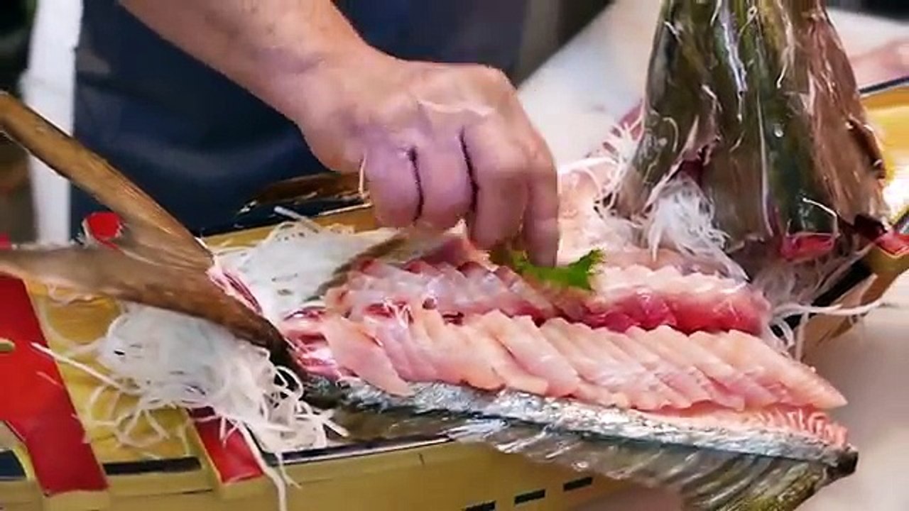 Japanese Street Food - GIANT GOLDEN POMFRET Butterfish Sashimi Okinawa Seafood Japan
