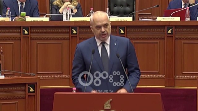 Ora News - Këmishë 25 mijë $ , Rama-Berishës: S'jam marrë me këtë qenef digjital, shihemi në gjyq
