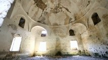 Xhamia e mbuluar nga ferrat. Degradimi erdhi pas viteve ‘90 - Top Channel Albania - News - Lajme