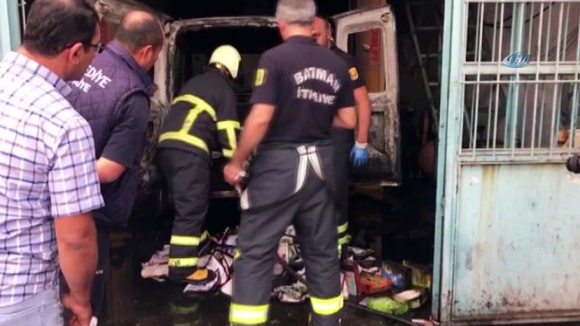 Tamir için sanayiye getirilen araç alev alarak küle döndü