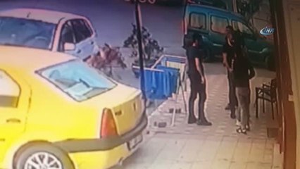 Kavga İçin Geldikleri Dükkanda Beklemedikleri Tepkiyle Karşılaştılar...o Anlar Kamerada