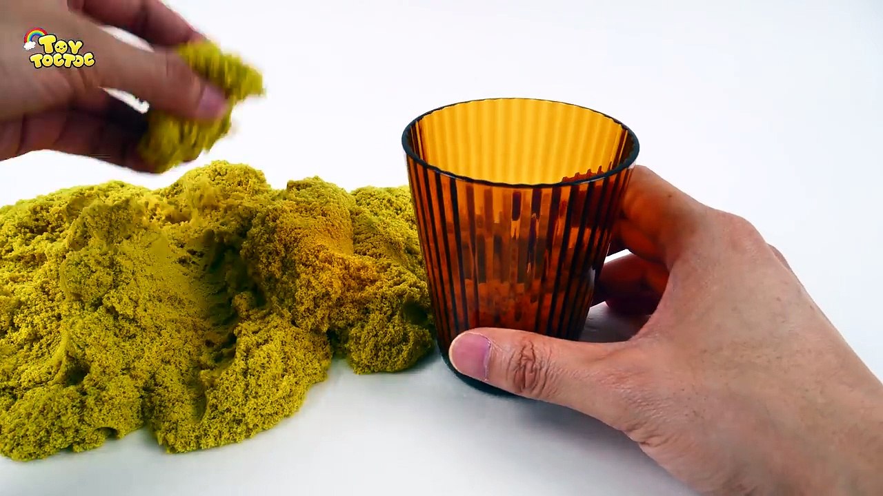 05.Minions Dinosaur Learn Colors with Rainbow Kinetic Sand Bear Surprise Toys Songs for Kids