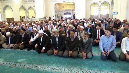 Albayrak: ' Türkiye'de 70 bin öğrenci hafızlık eğitimi alıyor'