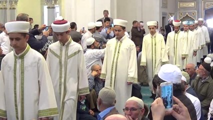 Albayrak: " Türkiye'de 70 Bin Öğrenci Hafızlık Eğitimi Alıyor"