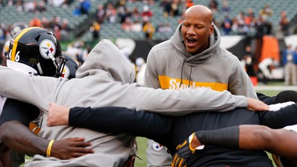 Ryan Shazier walks onto Bengals field for the first time since injury