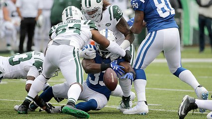 Jamal Adams knocks ball loose for big third-down fumble