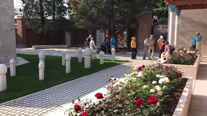 Gül Baba Türbesi'ne Ziyaretçi İlgisi