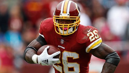 Adrian Peterson takes off for 19-yard gain