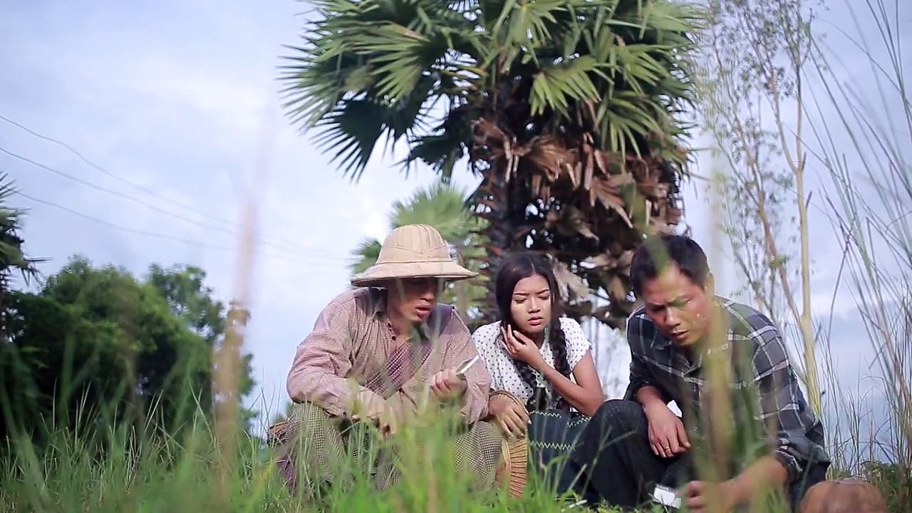 “အိပ္မက္ေတြဆီ အေရာက္သြားစို႔" အခန္းဆက္ဇာတ္လမ္း ေလးဟာ ေဖ်ာ္ေျဖေရးနဲ့ ပညာေပးဇာတ္လမ္းေလးတခုျဖစ္ျပီး  လူငယ္ (၃) ေယာက္ရဲ႕ အခ်စ္ဇာတ္လမ္းကိုအေျခခံ ျပီး စမတ္ဖုန္းအသံုးျ