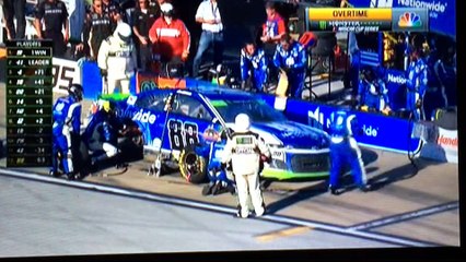 2018 MENCS 1000Bulbs.com 500 Reactions