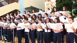 ¡Dominicana, fuerte y valiente! Día de la Restauración. Coro de estudiantes CB New Horizons. Video externo.