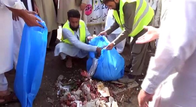 په پاکستان کې د “پاک زرغون پاکستان” مهم پېل شوی د کوم له لارې چې به له هېواده د خیرن والي خاتمه وشي.دا مهم به څومره ګټه ور وي او څنګه به سر تہ رسول کيږ‎ي۔د ډیو