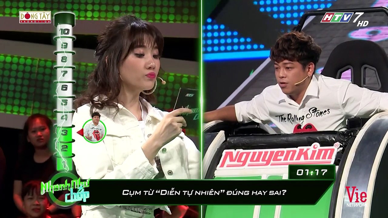 Tân Chề Hốt Hoảng Trước Những Câu Hỏi Ngáo Nhất Của Hari Won | VieTalents Official