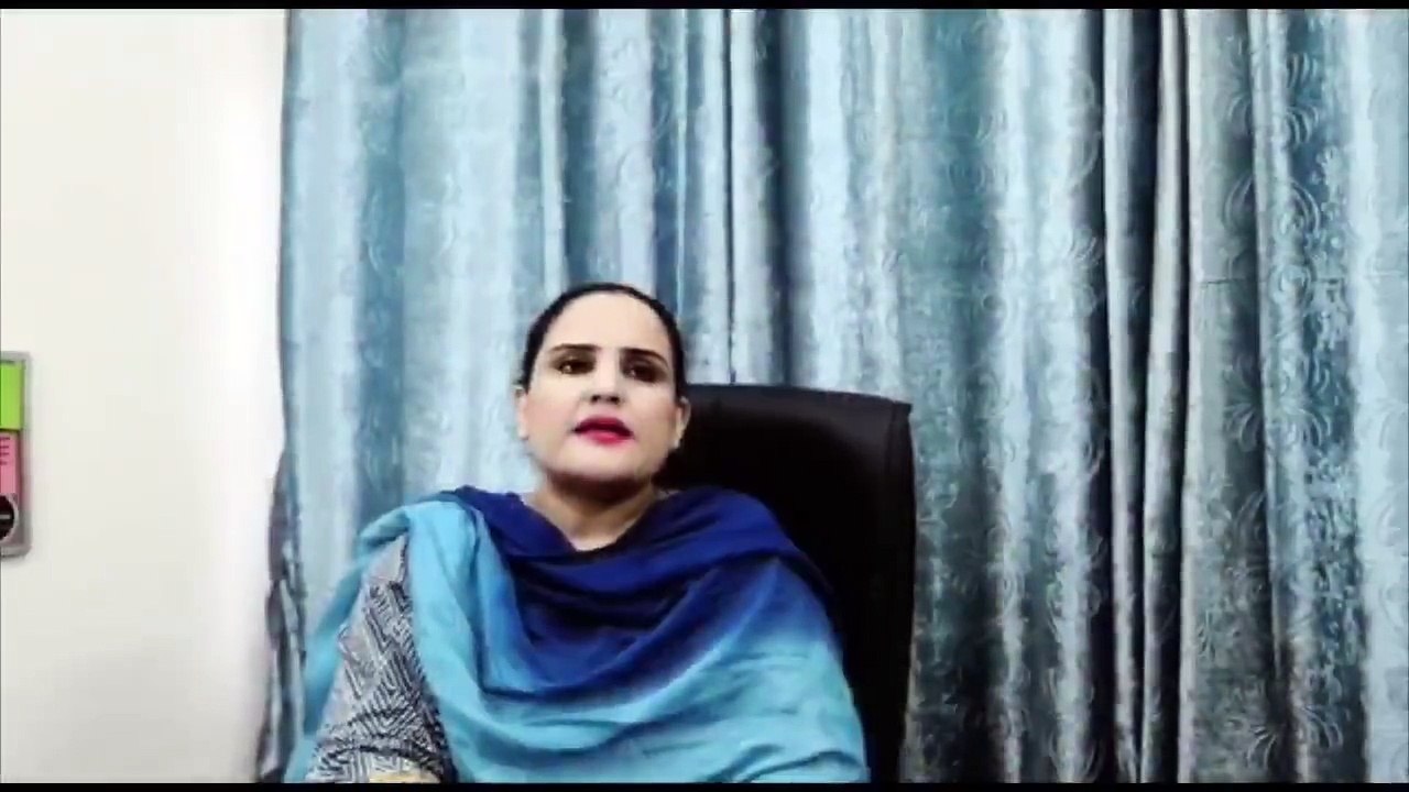 د ګلالۍ اسماعيل نه د اېف ايي ای پوښتنو ته د پښتنو سياستمدارو او فعالانو غبرګون،د پښتنې فعالې ګلالۍ اسماعيل پلار پروفېسر محمد اسماعيل وايي، "ګلالۍ اسماعيل د سها