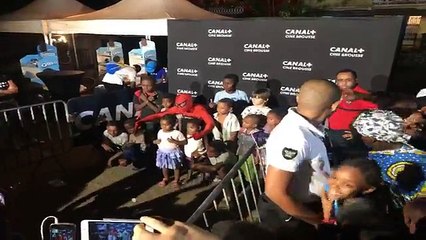 Spiderman est à Labattoir, Mayotte ce soir !Il est là pour vous !Dans un instant, Spiderman homecoming. #cinebrousse #canalplus #ilovemayotte