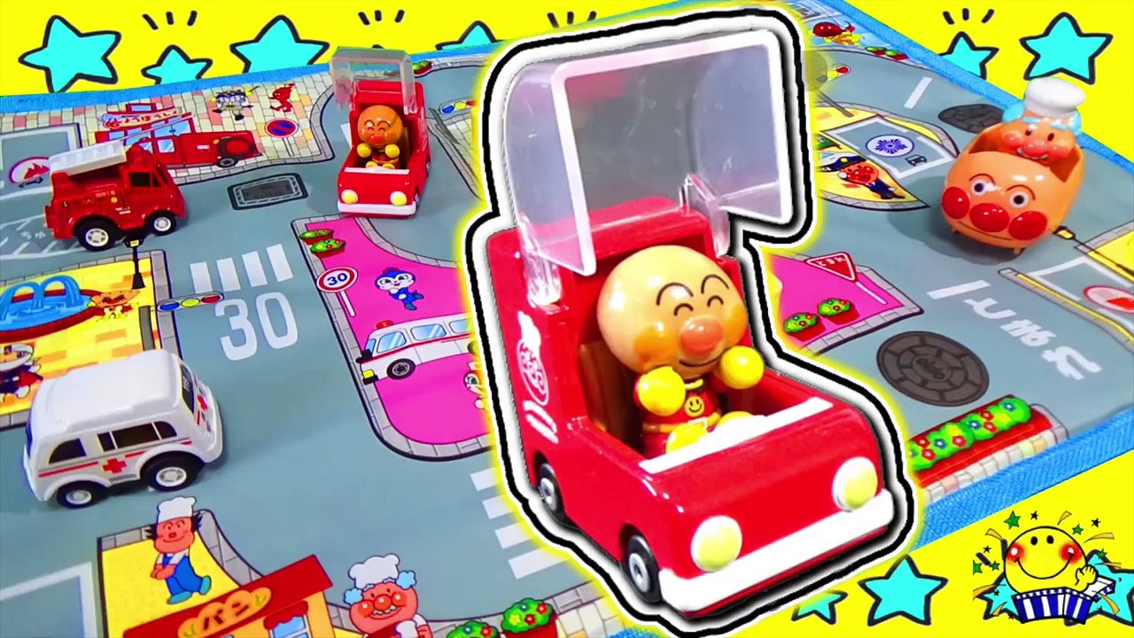 はたらくくるまとアンパンマンミュージアムGOGOミニカーでドライブ遊び★パトカー 救急車 消防車❤︎おもちゃアニメ