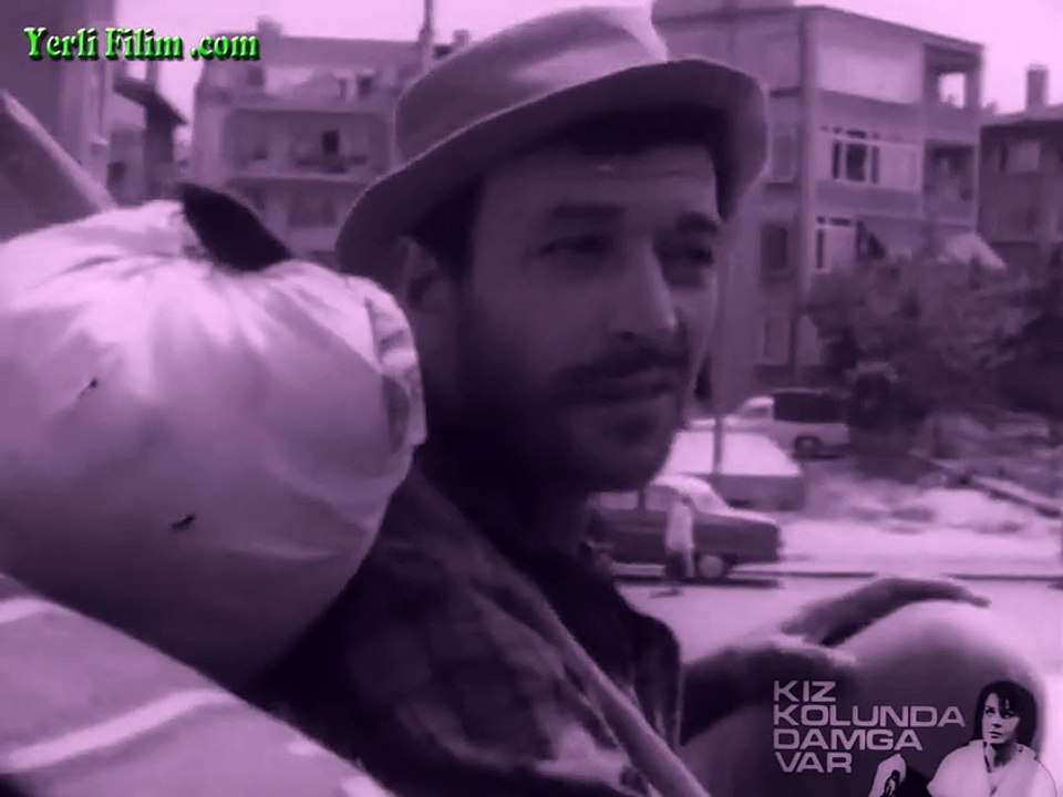kiz_kolunda_damga_var_002