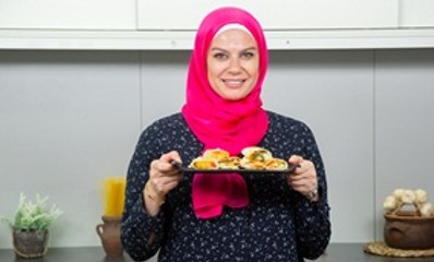 طريقة عمل لفافات التاكو بالدجاج وكريمة الأفوكادو