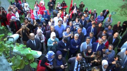 - Binali Yıldırım İsviçre'de Vatandaşlarla