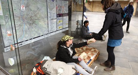 Macaristan'da Sokakta Yaşama Yasağı Yürürlüğe Girdi: Evsizlik Suç Haline Geldi