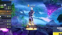 2 Skull Troopers and 1 Game Breaking Glitch (Fortnite)