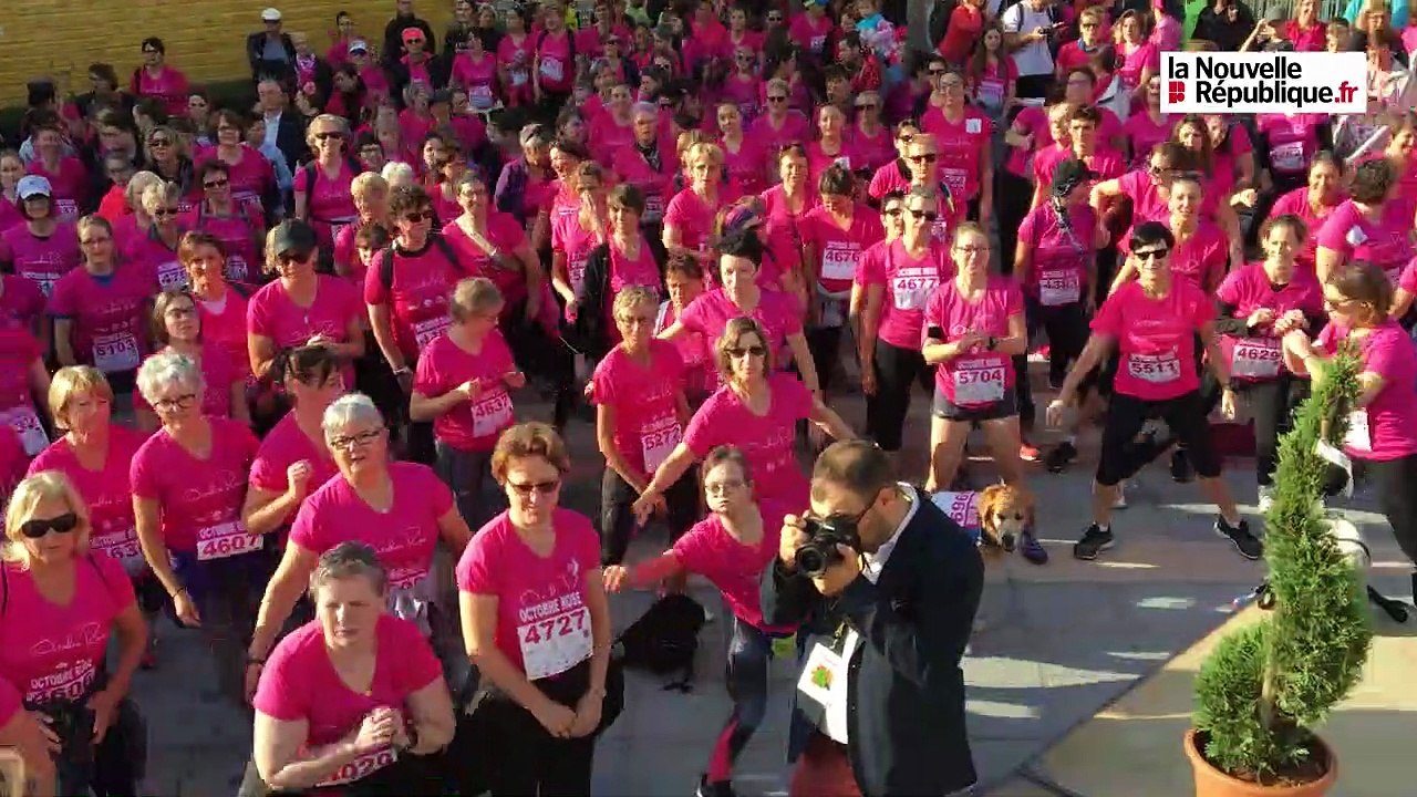 VIDEO. Une véritable marée rose dans les rues de Saint-Gervais-la-Forêt