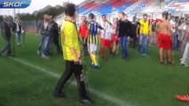 Amatör maçta futbolcuların kavgasına taraftarlar da karıştı