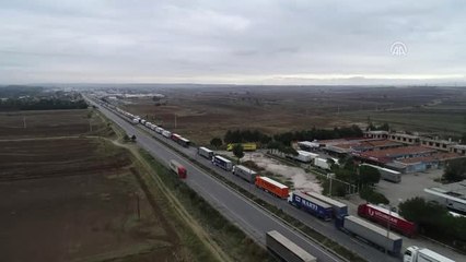 Kapıkule'de 13 Kilometrelik Tır Kuyruğu