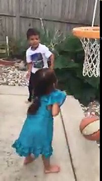 Sosyal medyanın konuşulan videosu; Ağabey olmak zordur