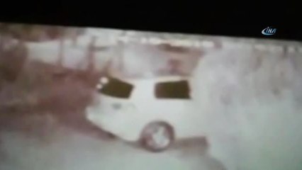 Şanlıurfa'da 8 Araca Zarar Veren Şahıslar Kamerada