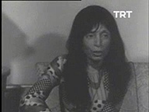 Yıl 1975 | Türk Sanat Müziği sanatçısı Safiye Ayla Atatürk'ü anlatıyor: Saraylarda oturmaktan hoşlanmıyordu