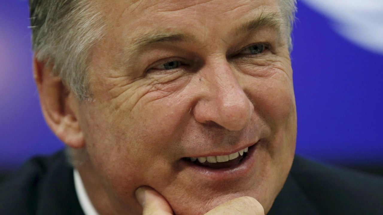 Alec Baldwin Calls on Voters to 'Overthrow' The Government