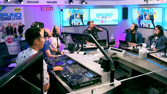 Kimotion mixe en live dans Bruno dans la Radio