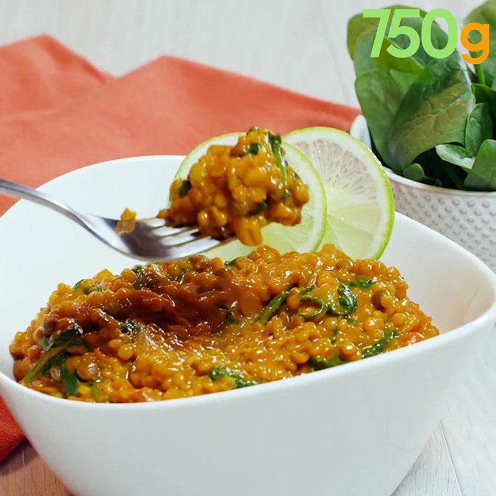 Une recette originale de curry où le riz est remplacé par un duo Céréales & Lentilles ! La recette complète :
