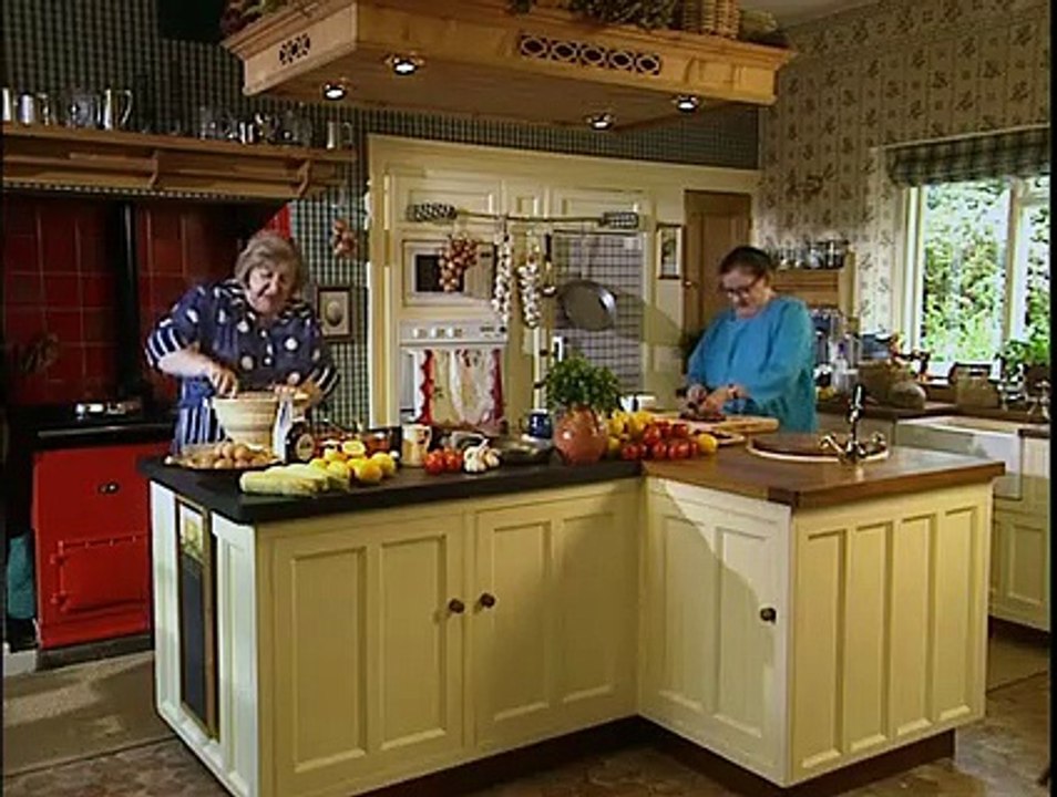 Two Fat Ladies S02E05 Breakfast