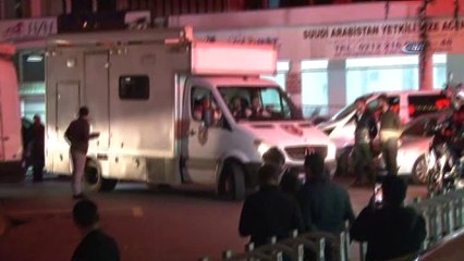 Suudi Arabistan Konsolosluğu'nda olay yeri inceleme araçları geldi